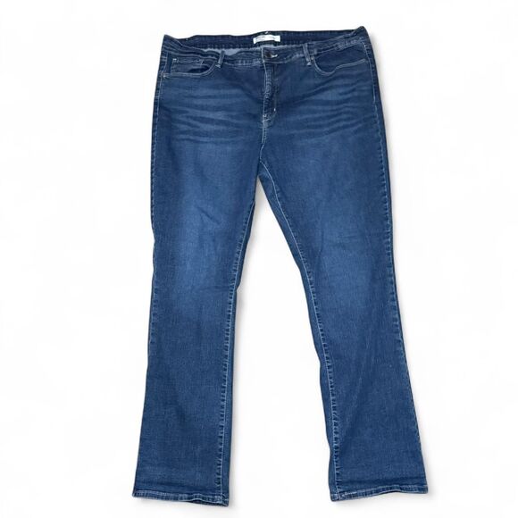 Signature Levi Strauss Women’s Size 20M W35 L32 Totally Shaping Straight Jeans - Picture 1 of 6